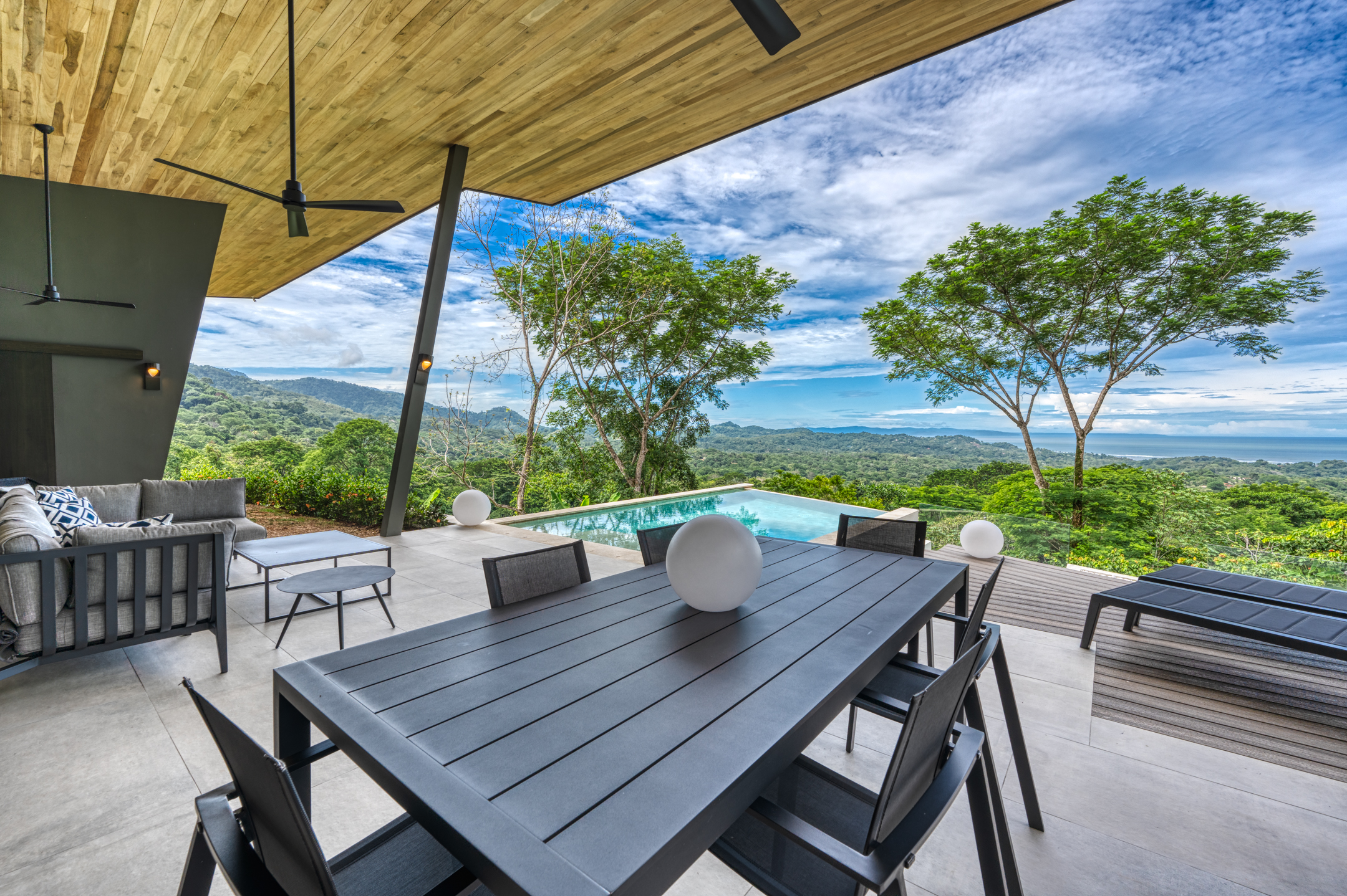 Vista Hermosa House in Ojochal, Costa Rica 01